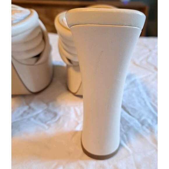 Michael Kors Portia Slip-On Quilted Platform Leather Sandals Cream Womens Sz 6M - Picture 11 of 16